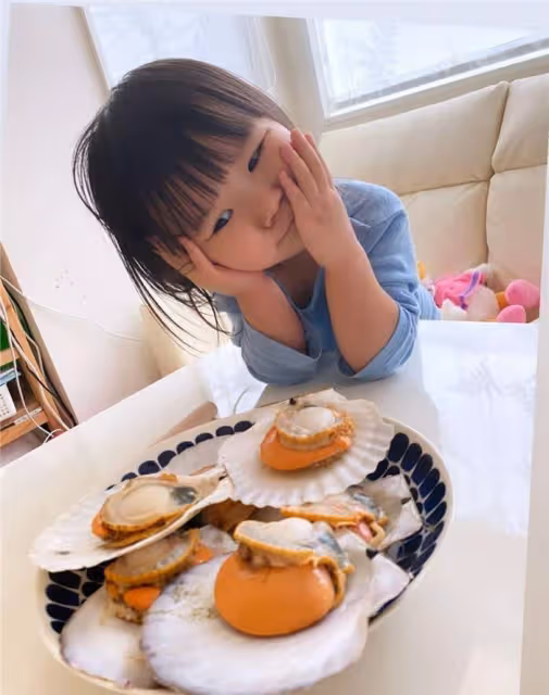 江宏傑福原愛帶孩子們玩，愛拉醬在臉上塗鴉