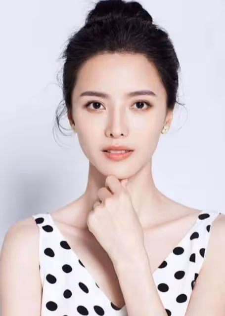 自曝被圈養7年,被吳秀波夫婦送進監獄,陳昱霖今在獄中怎樣了?