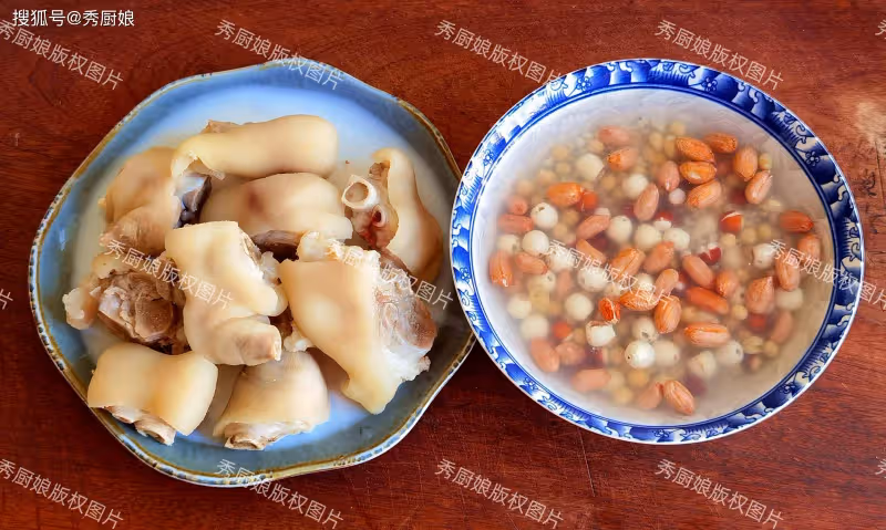 女人到了更年期,別太節儉,多吃3種鹼性食物,補充雌激素顯年輕