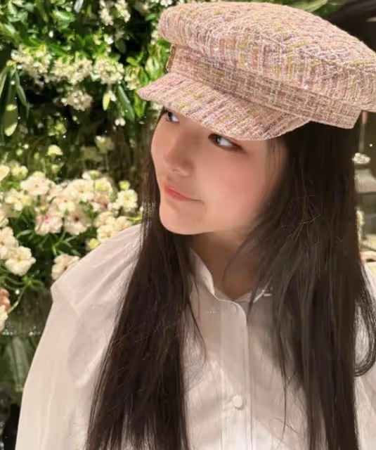 同一天露面的5個星二代，朱茵女兒最惹人愛，梧桐妹最會享受自由