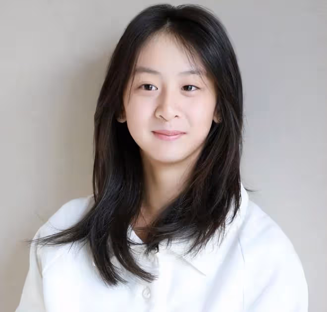 同一天露面的5個星二代，朱茵女兒最惹人愛，梧桐妹最會享受自由