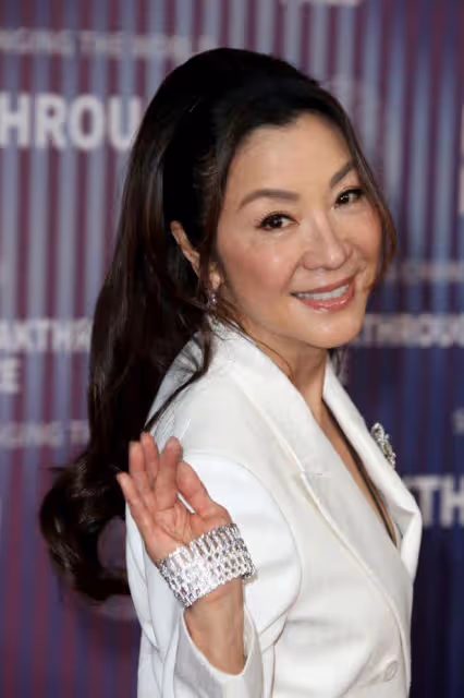 谷愛凌和馬斯克合影，鄧文迪和水果姐露面，比爾蓋茨也一同現身