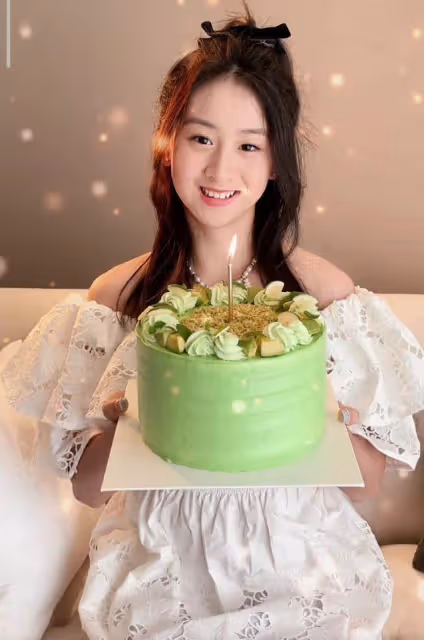 田亮葉一茜為女兒慶生，風一樣的女子已經16歲了，森碟越長越漂亮