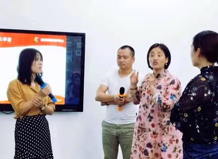 婆婆催生，懷孕又訂下AA制，妻子不哭不鬧，兒子把母親送出家門