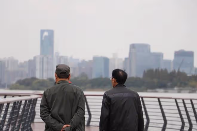 老家一場拆遷讓我看透親情:兄弟再親,也抵不過金錢利益的現實
