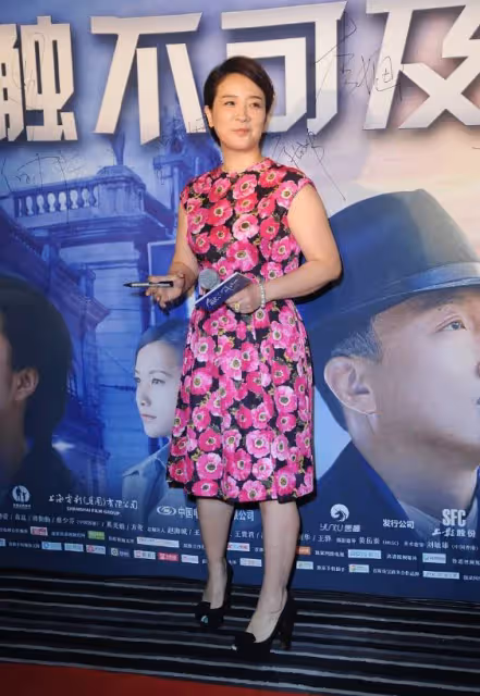 陳小藝的短髮造型真颯,比長發年輕了不少,更有明星范了