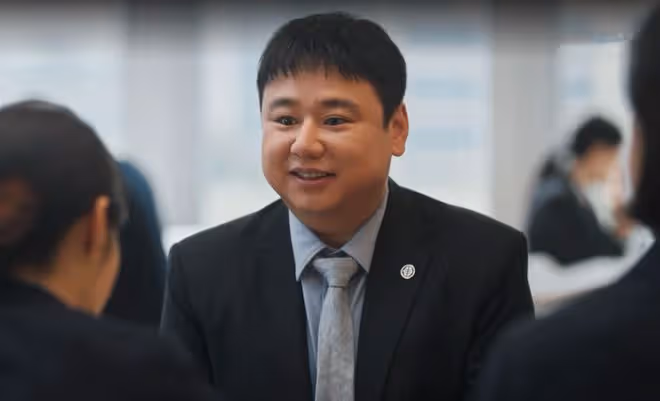 《城中之城》直到胡悅爬上床，程家元都不知道，蘇見仁的死有多冤