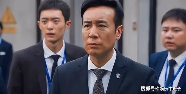 周琳的扮演者隆妮面部僵硬,網友:這能讓趙輝和蘇見仁神魂顛倒?