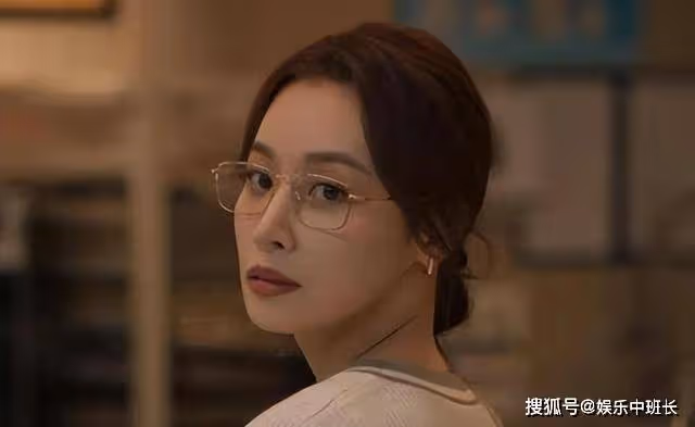周琳的扮演者隆妮面部僵硬,網友:這能讓趙輝和蘇見仁神魂顛倒?