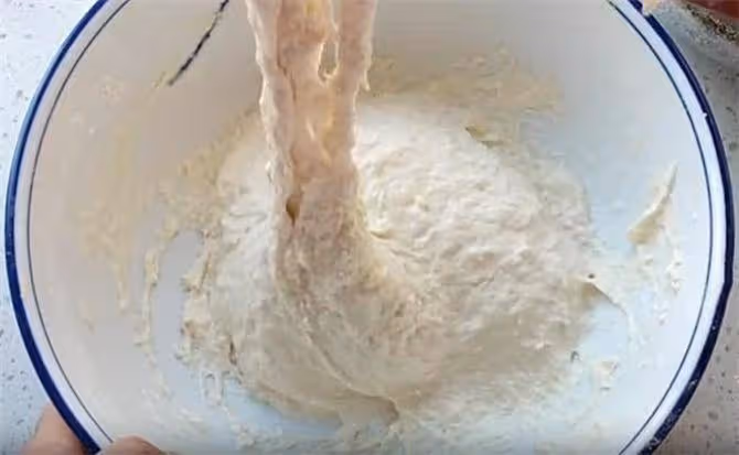 教你做發麵蔥花餅,手不沾面,個個蓬鬆柔軟,比油條簡單更好吃