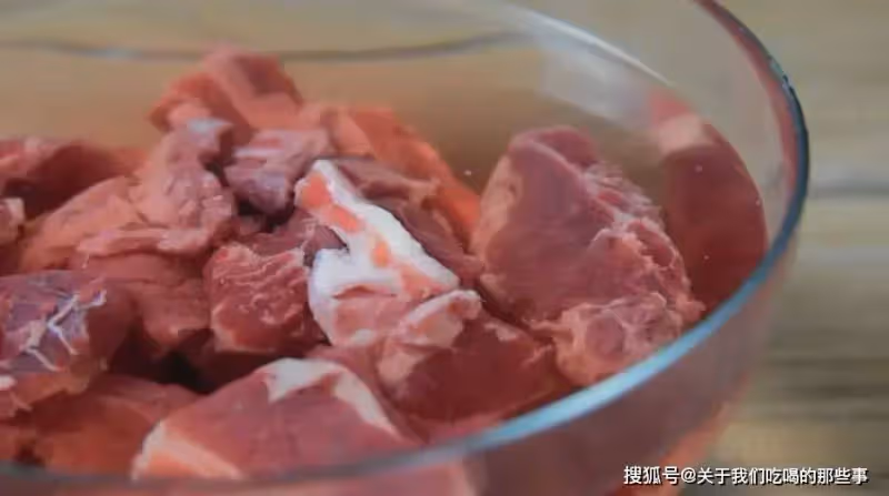 燉牛肉時,牢記「2放3不放」,牛肉軟爛入味不腥不柴,越吃越解饞