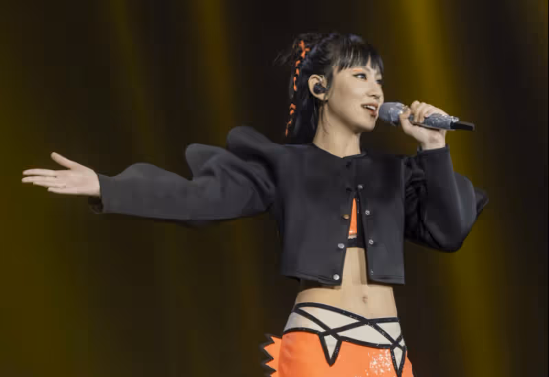 炎明熹演唱會尾場三度落淚!嘉賓任賢齊:她是未來天后