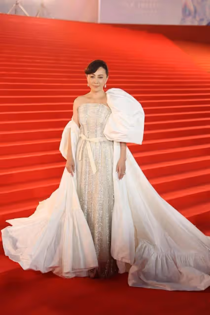 金像獎紅毯!TVB小生女友低胸搶風頭!不少女星與Angelababy合影