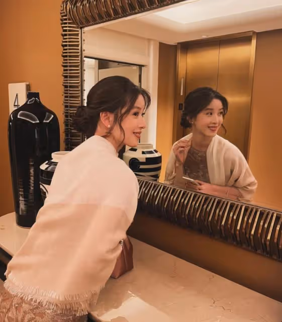 4月15日，奶茶妹妹章澤天，罕見登頂熱搜！