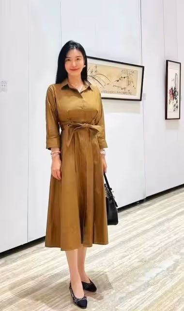 86歲范曾婚後首次聚餐！徐萌坐C位主母範兒，背15萬包生活奢侈！