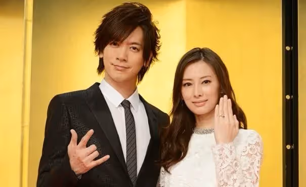 麻衣高中是校花！交往北川景子老公轟動全校　他隔28年才知為何被甩
