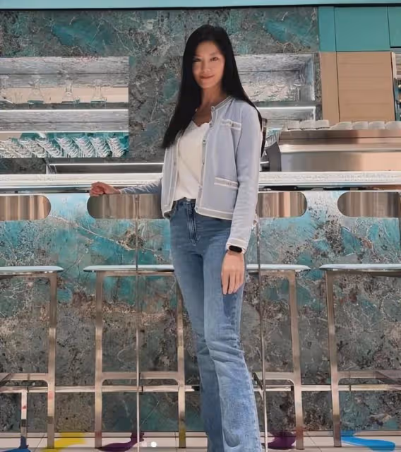 48歲林熙蕾狀態超好，和同齡閨蜜林心如保持身材，兩人氣質相當