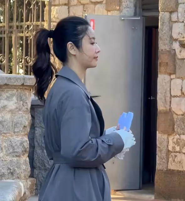 48歲林熙蕾狀態超好，和同齡閨蜜林心如保持身材，兩人氣質相當