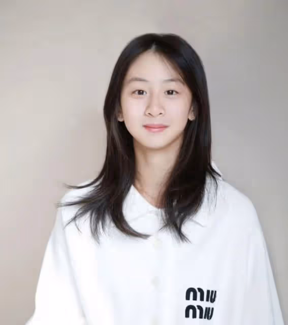 葉一茜凌晨給森碟送16歲生日祝福,時光荏苒,風一樣的女子已長大