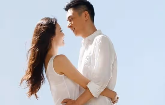 本想去兒子家小住,兒媳連著一星期回娘家,明白真相後他默默回家