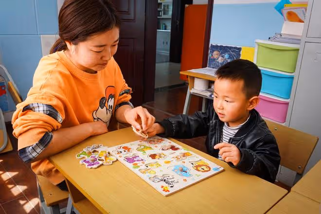 早產娃1斤多重，90後媽媽拚命給其補充營養，不料結果令她傻眼了