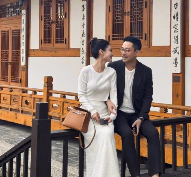 大S具俊曄電梯親密照曝光，大S瘦削如少女，被嘲像「父女戀」！