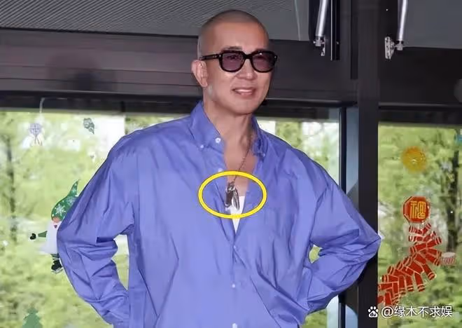 大S具俊曄電梯親密照曝光，大S瘦削如少女，被嘲像「父女戀」！
