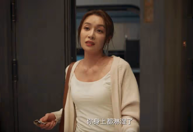 《城中之城》直到和周琳發生關係，趙輝都沒發現，周琳有四個男人