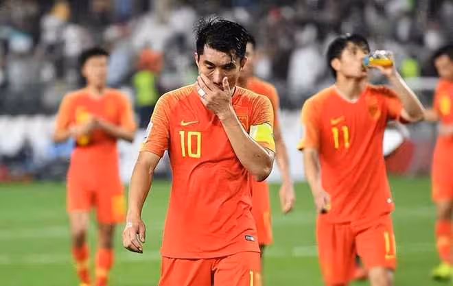 10-2大勝!中國隊四連勝狂轟47球,董路:日本到頭了