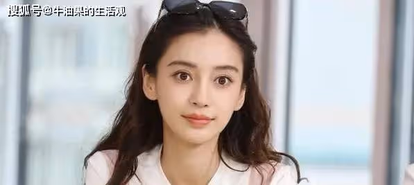 楊穎穿過季禮服、立好媽媽人設,生圖老10歲,已被邊緣化