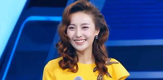 龍洋主持驚艷大氣,為何2024詩詞大會至今未出圈?張舒越說出了答案