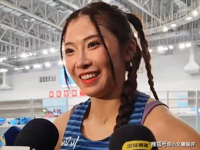 吳艷妮穿連體訓練服好美！備戰100米欄，皮膚白皙滿屏都是大長腿