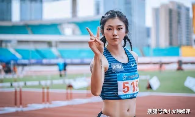 吳艷妮穿連體訓練服好美！備戰100米欄，皮膚白皙滿屏都是大長腿