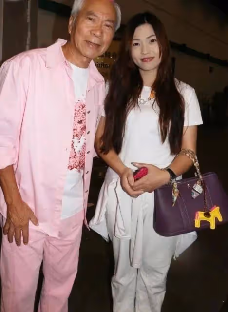 TVB知名老戲骨小36歲未婚妻被控6項罪行,庭外痛哭,表示將不離不棄