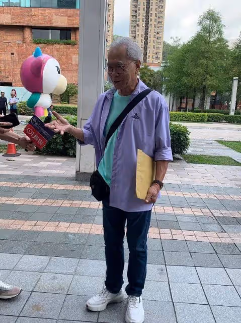 TVB老戲骨小36歲未婚妻被控6項罪行,庭外痛哭,表示將不離不棄
