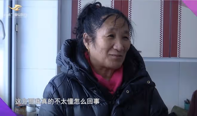 63歲退休大媽帶閨蜜相親,65歲農村大爺:拿不出手,還不如她閨蜜
