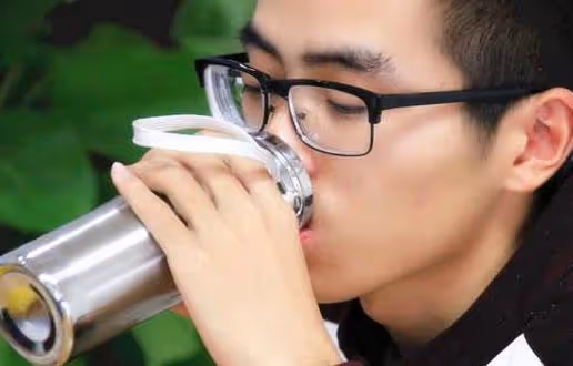 吸菸者，若身體此處出現「凸起」時，或是肺在求你戒菸，別再抽了