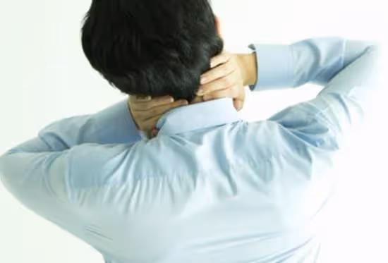 不論男女，脖子上若出現「它」，可能是「癌細胞」想靠近，別大意