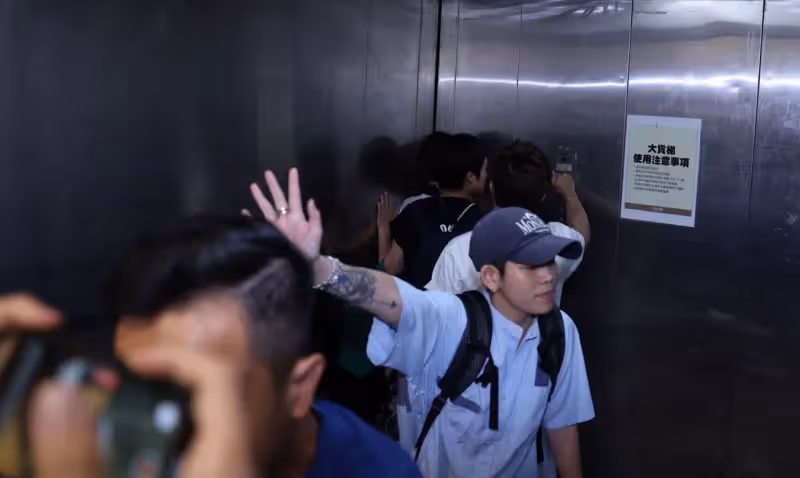 譴責黃子佼！LuLu首現身神情凝重　背對媒體不願受訪陷入僵持戰