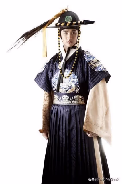 金秀賢收視率由角色財產定高下,《淚之女王》還不夠有錢!