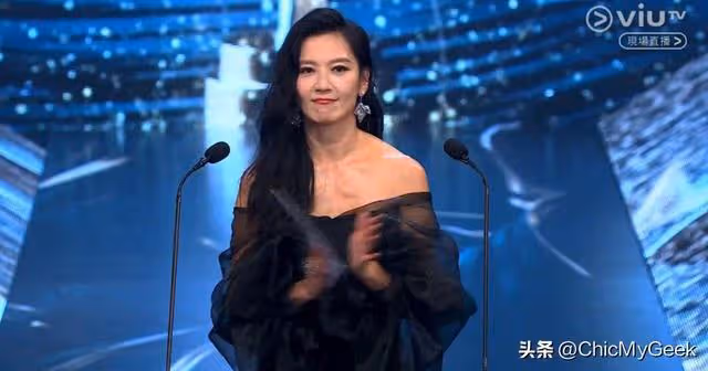 不愧是一代性感女神,48歲林熙蕾秒了金像獎全場女星!