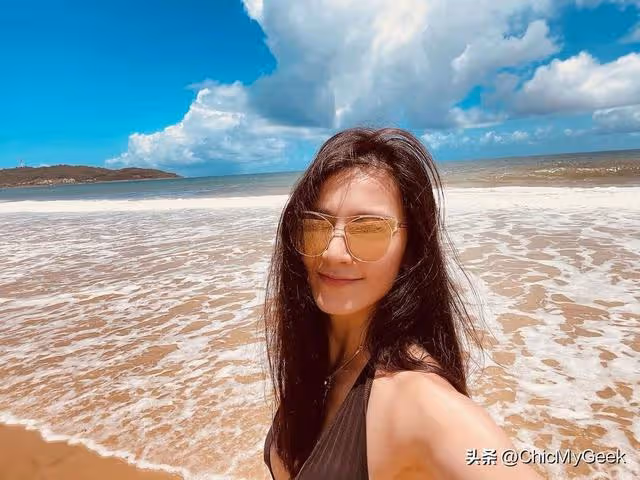 不愧是一代性感女神,48歲林熙蕾秒了金像獎全場女星!