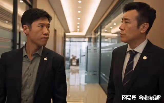 城中之城：一物降一物，能收拾李森蘇見仁的人，終於出現