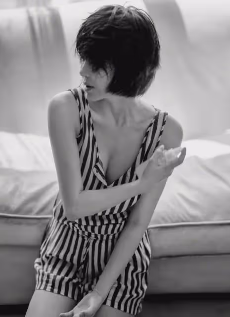 許晴穿舊衣秀身材,11年前後對比一點沒變老,不過女人味更濃了