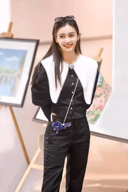 Baby新造型變清純女學生,穿民國裝扎雙馬尾好少女,哪像生過娃