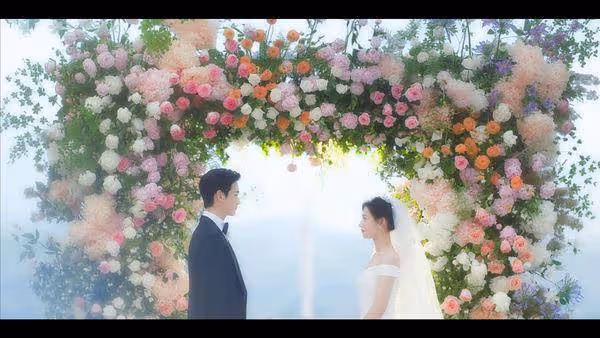 盤點《淚之女王》12彩蛋!致敬N部夯劇超狂 沙發抱「5分鐘」藏深意