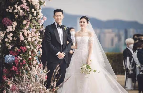 盤點《淚之女王》12彩蛋!致敬N部夯劇超狂 沙發抱「5分鐘」藏深意
