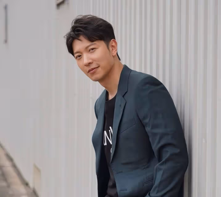 恭喜！TVB帥氣型男迎來新戀情，自曝隨時和圈外女友閃婚
