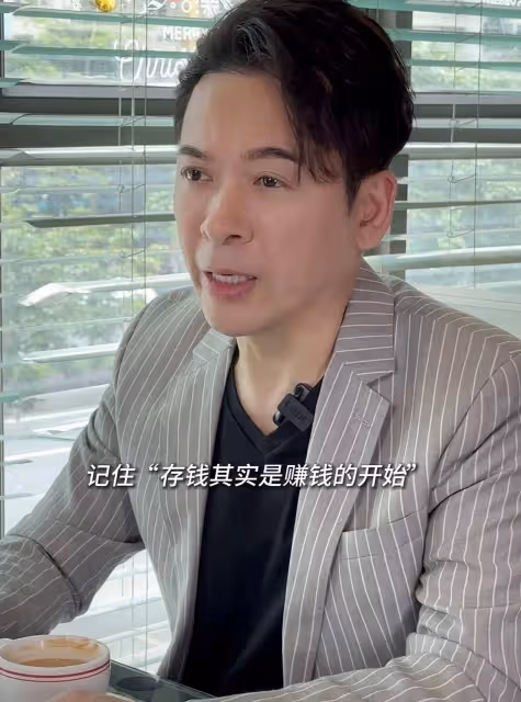 TVB前知名男星曬近況！59歲像吃了防腐劑，曾因一腳踏兩船陷低谷