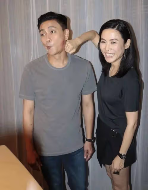 TVB兩屆視帝生日，宣萱、黃宗澤在劇組為其慶生，高層到場祝賀